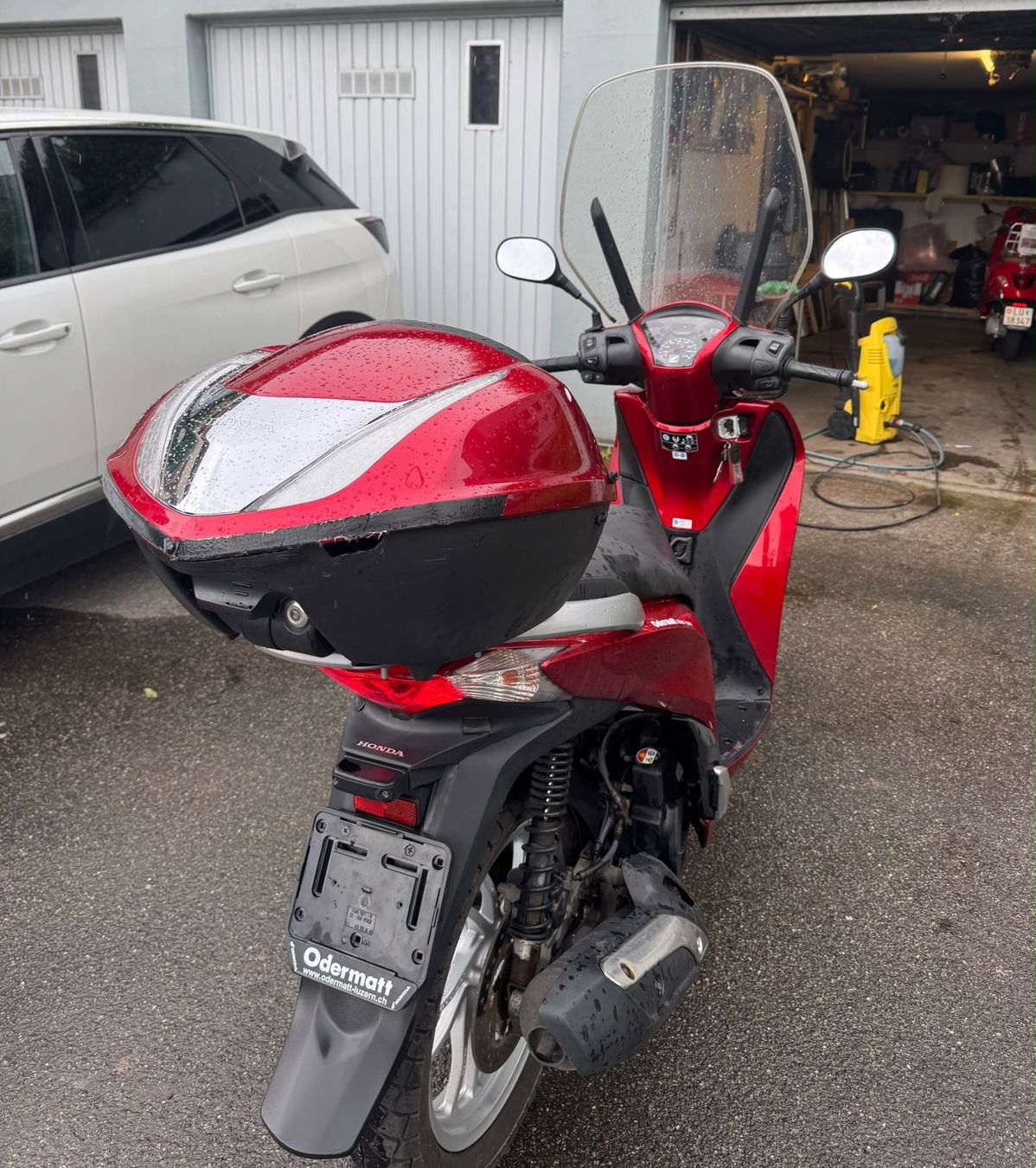 Honda Route: Roller Honda SH 125 mit Topcase – D'occasion à luzern par luand 2