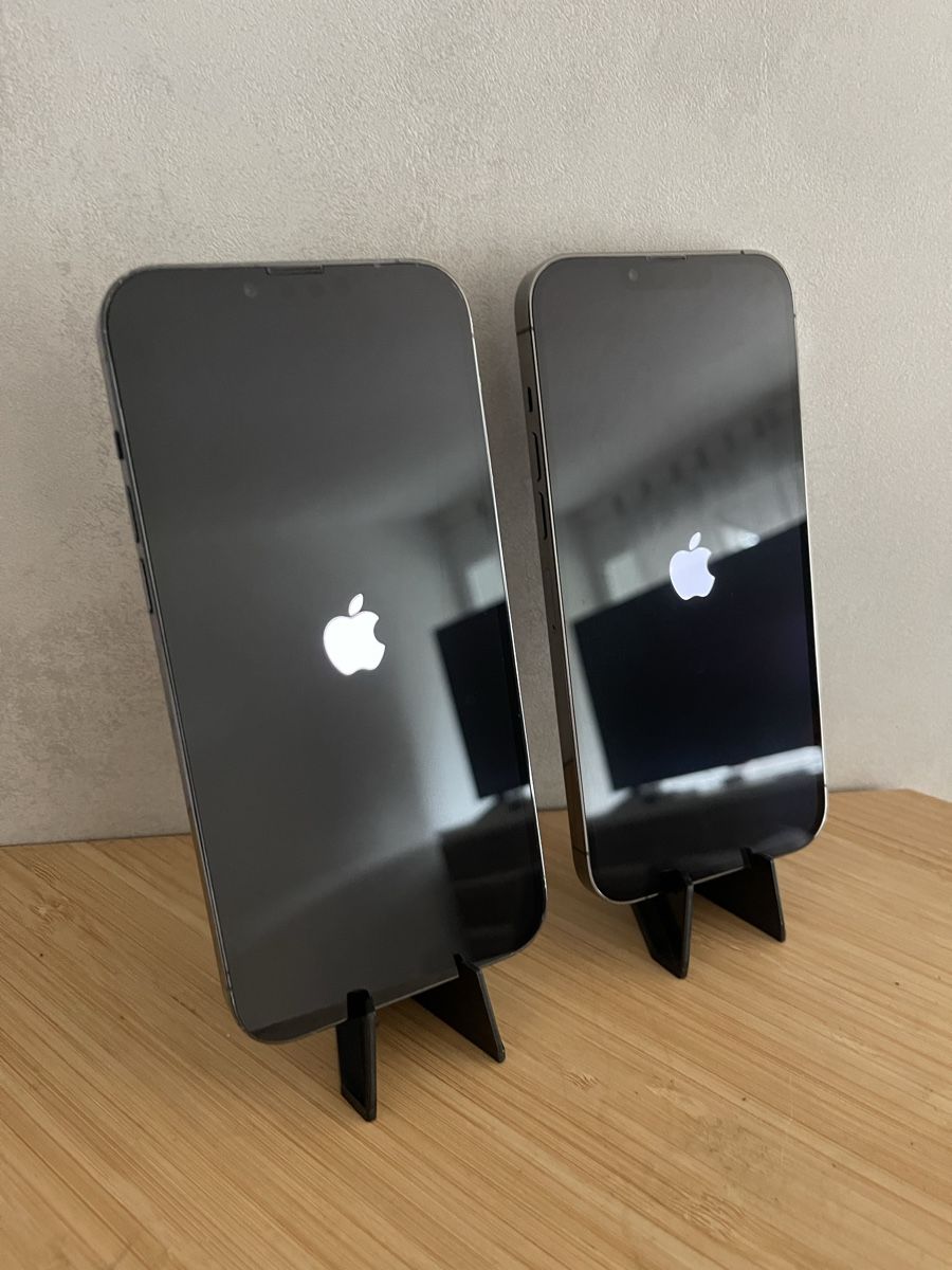 Apple Handys / Smartphones: LOT DE 2 IPHONE 13 PRO MAX 128 GO – Gebraucht aus Biel/Bienne von Pro.max 3