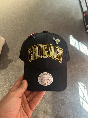 Casquette Chicago Bulls Noire et Or - Neuve avec étiquette