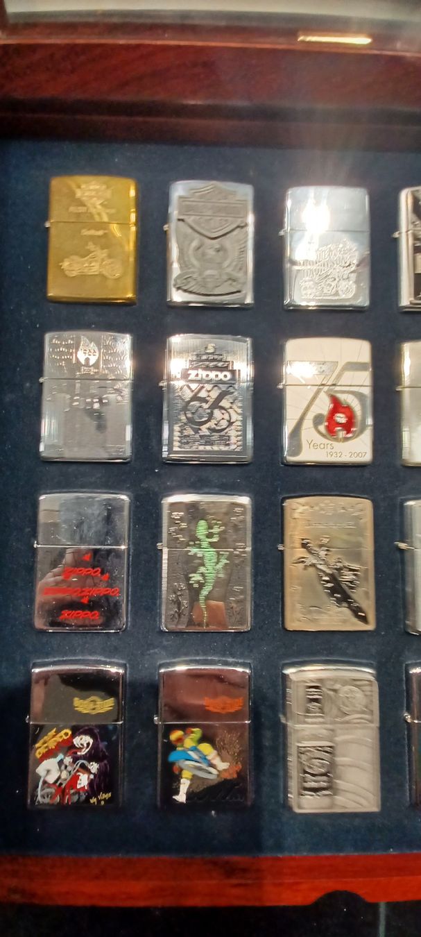 Zippo Accendini: Zippo-Sammlung zu verkaufen – Usato da Beromünster venduto da Tharley 1