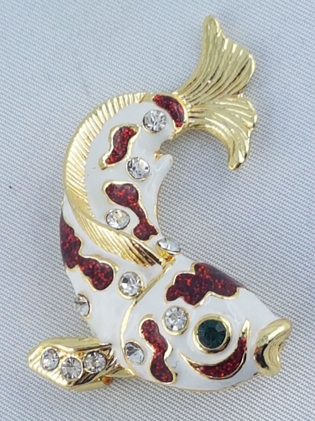 Spille & Fermagli: Edle - FISCH - Brosche mit Strass-Steinen - Goldfarbig – Nuovo e nell'imballaggio originale da Grenchen venduto da Yamahwildstar16 3