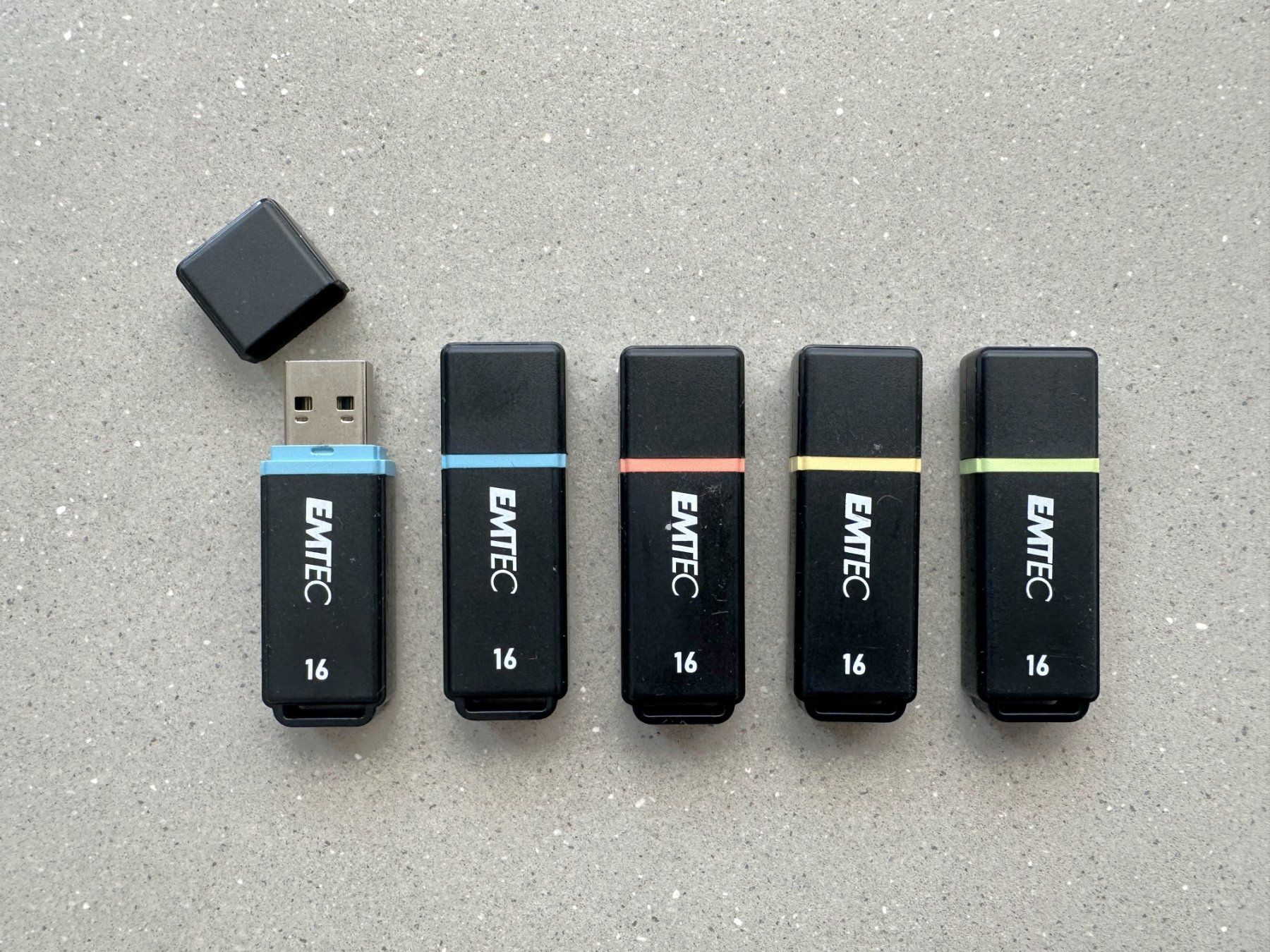 USB Sticks: USB Datensticks 16 GB – Gebraucht aus Winterthur von Ricaston