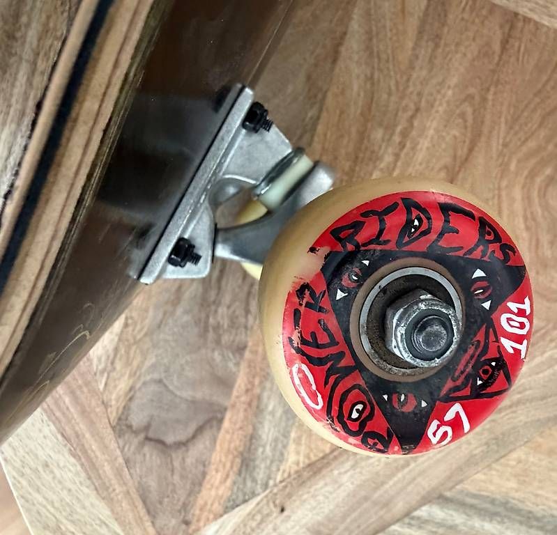 Skateboards: Ace/Powell Peralta Complete Skateboard – Usato da Stansstad venduto da spasibo 3