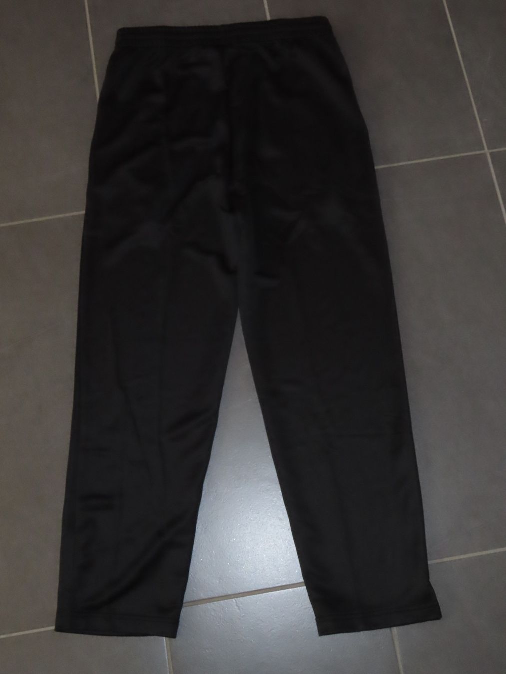 Adidas Pantaloni: ADIDAS Trainerhose / Sporthose Gr.S ***NEU*** – Nuovo (secondo la descrizione) da Wallenried venduto da Asyano 5