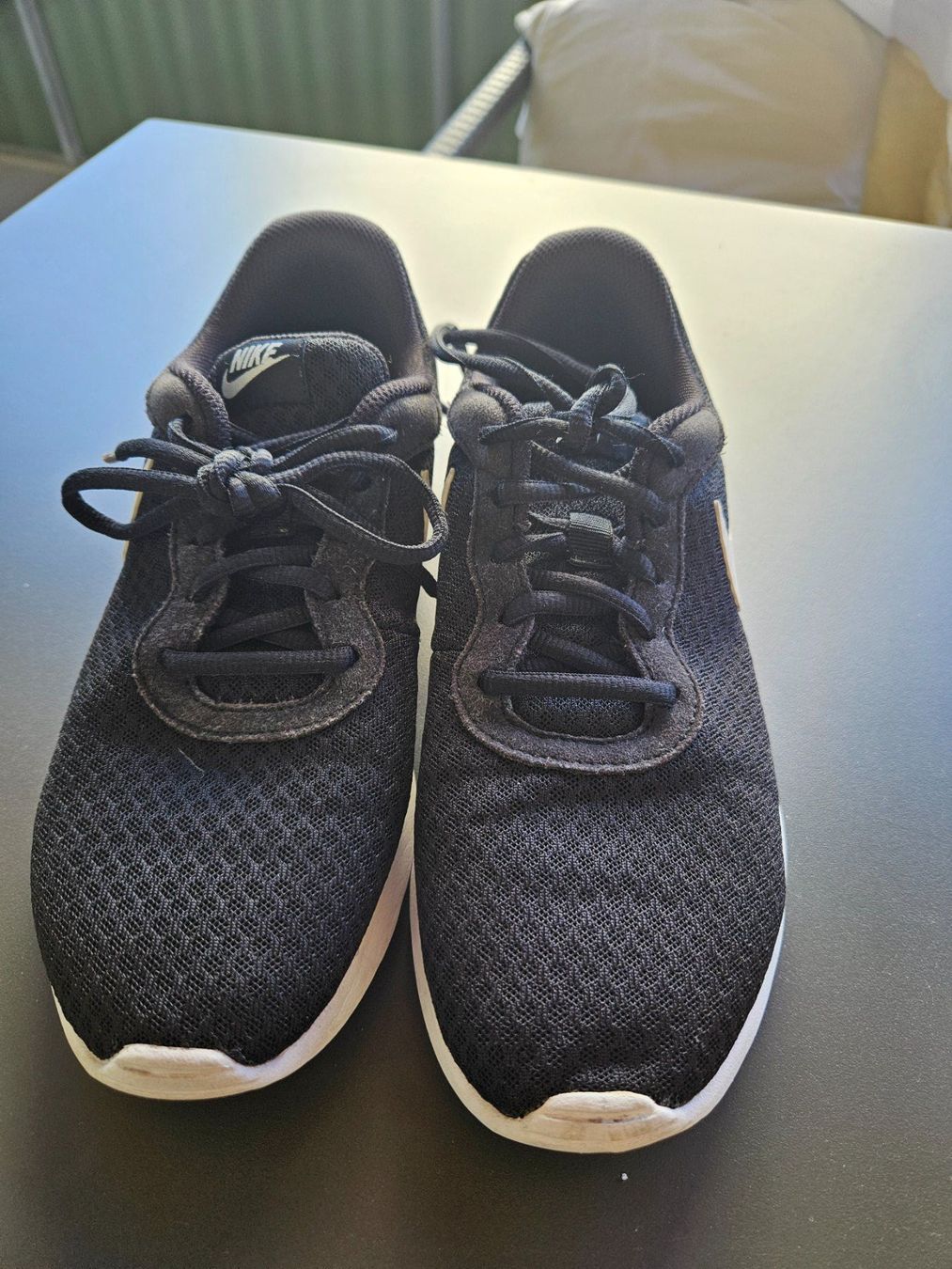 Damenschuhe: Nike Turnschuh – Gebraucht aus Basel von wurzelstein