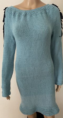 Kleid Hellblau mit Flügel an den Schultern! Neu