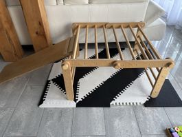 Pikler Dreieck Holz mit Rutschbahn Spielzeug Kletterwand