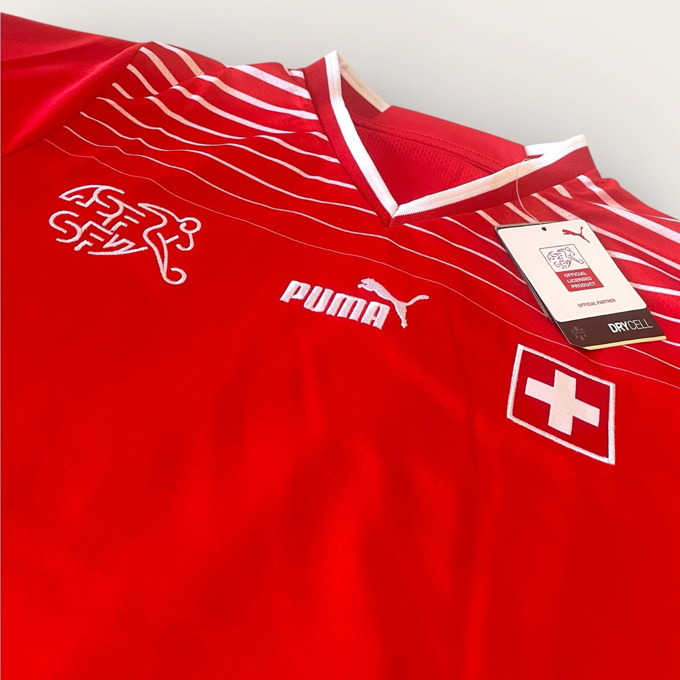 Puma Maillots de corps & Pantalons: 2022 | Suisse (S) – Neuf avec emballage d'origine à Savièse par TempsAdditionel 2