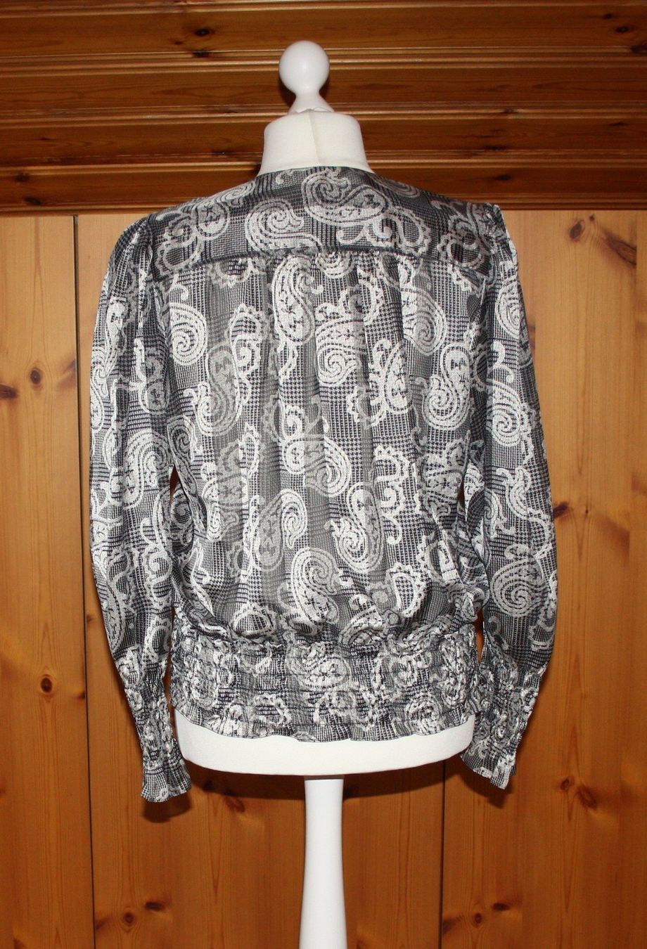 Blusen: Bluse DANIELLE DUMAR schwarz - weiss Gr. 42 – Gebraucht aus Flüelen von Diversicum-Textil 3