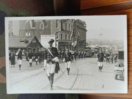 Zwei Echt Photo Karten / Studenten Umzug in Zürich 1928
