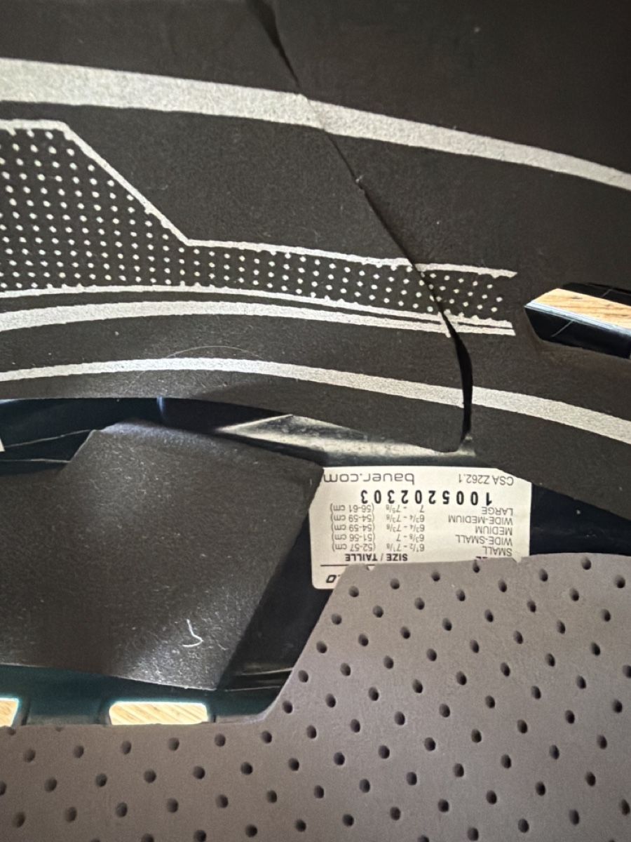 Bauer Helme: Bauer Eishockey Helm mit Gitter schwarz Grösse M – Gebraucht aus Zürich von ruzah 2