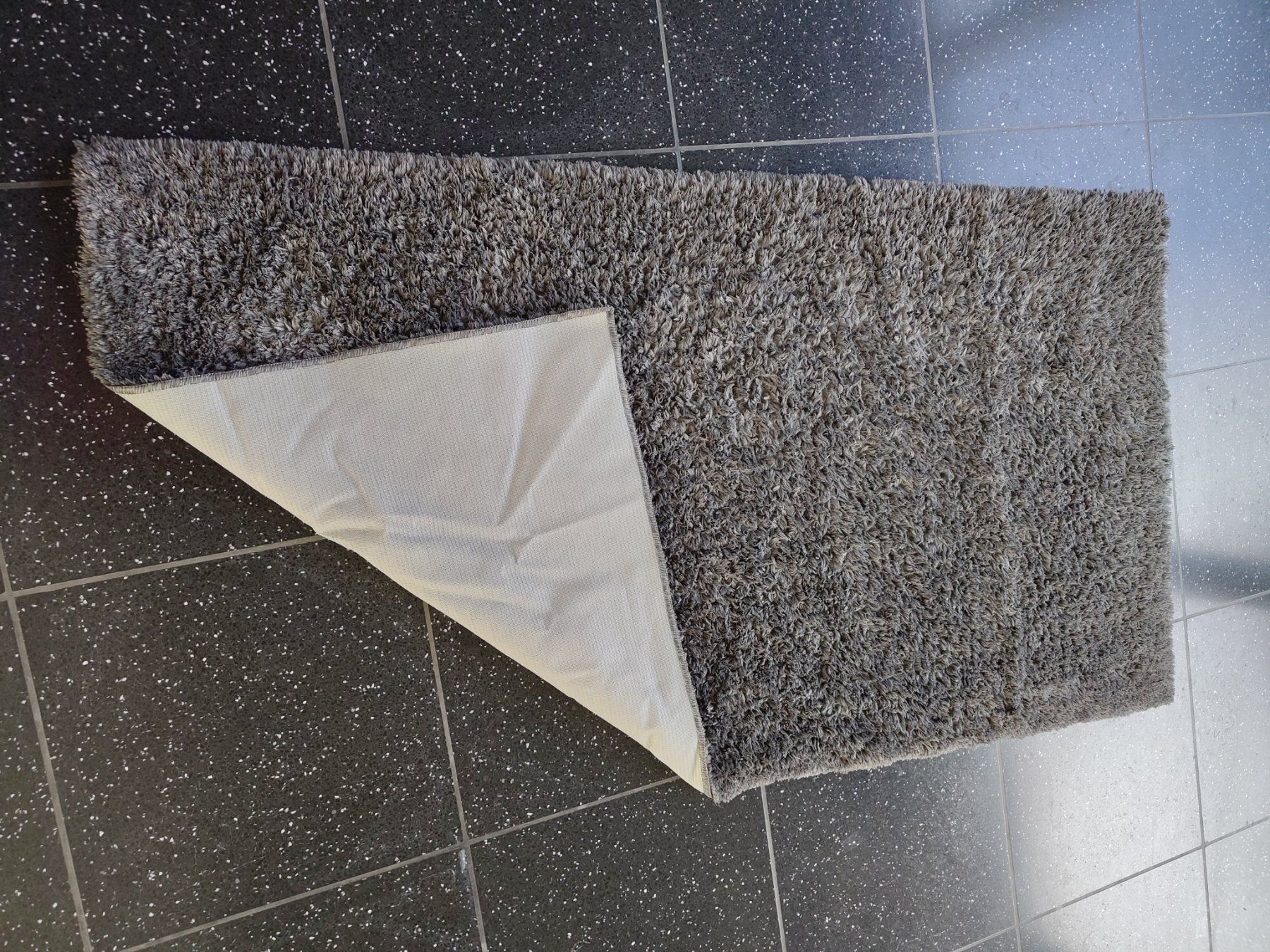 Ikea Teppiche: Teppich grau – Gebraucht aus Zürich von ben_5t7t
