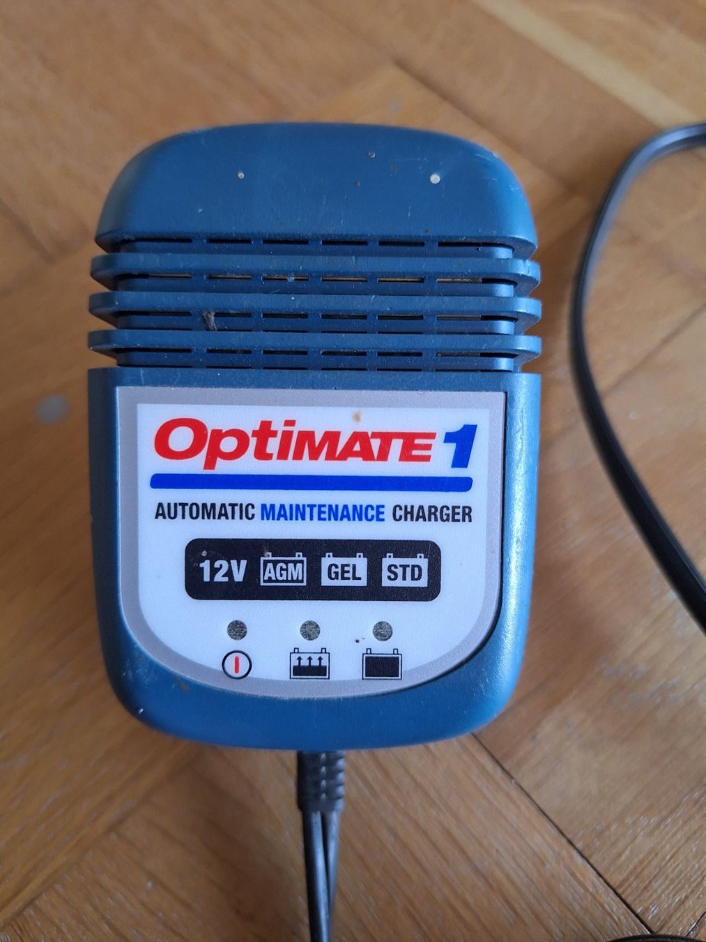 Caricabatterie: Chargeur de batterie 12V OPTIMATE 1 – Usato da Chêne-Bougeries venduto da xchrysalide