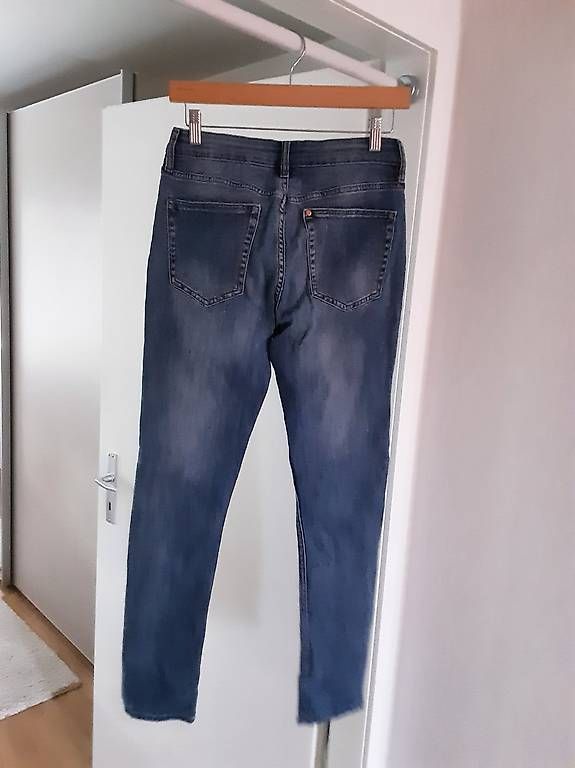 H&M Pantaloni: Jeans Grösse 164 von h&m – Usato da Gossau SG venduto da lor_tvn6 1