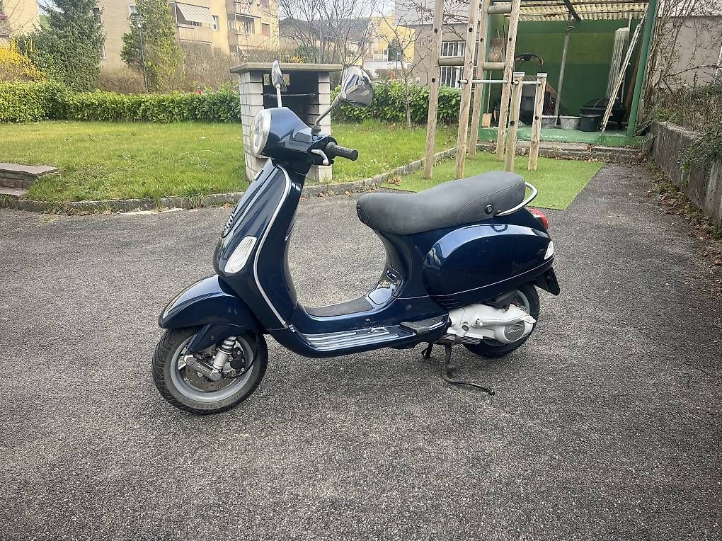 Scooters: Vespa LX125 – D'occasion à Knonau par Lars.it10