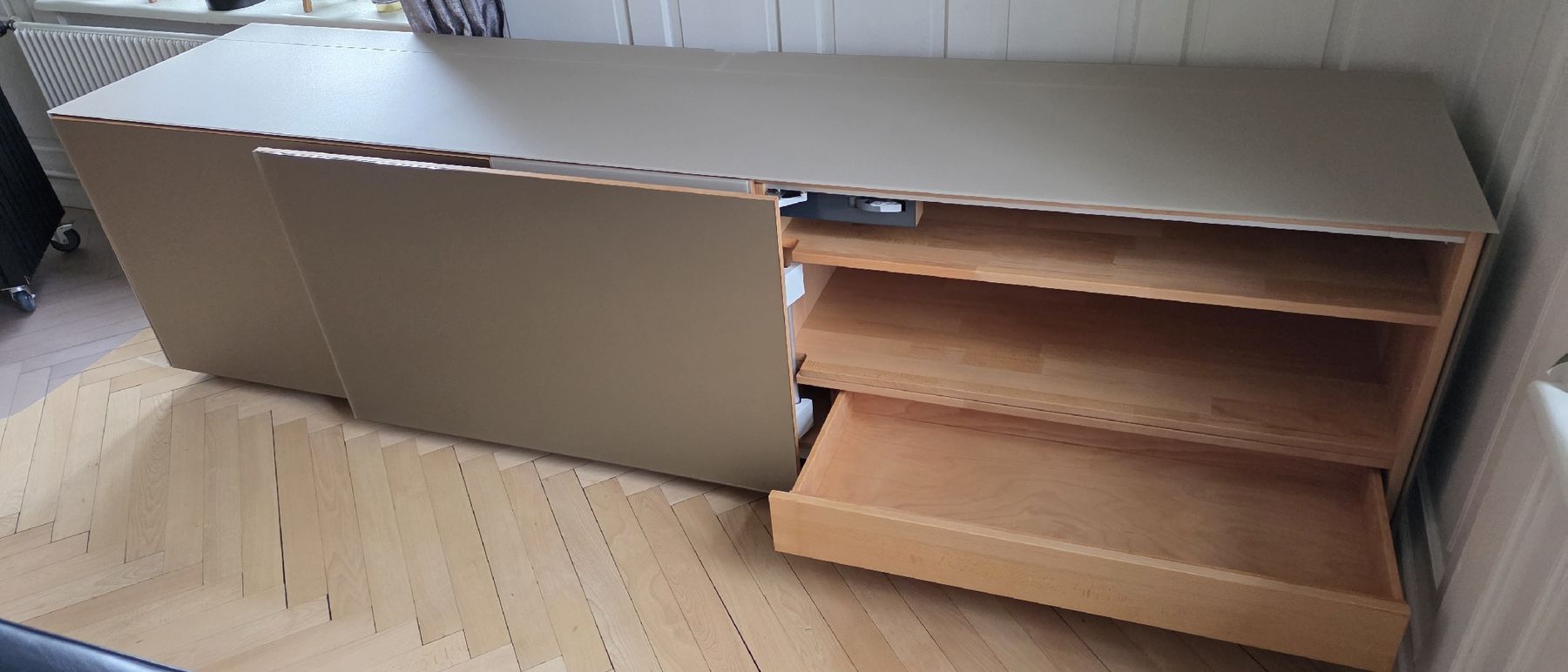Cassettiere: Team 7 Sideboard mit Servodrive beide Seiten NP: 9200.- – Usato da St. Gallen venduto da tag_rwn9 2