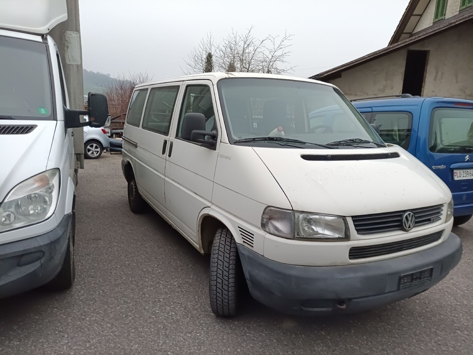 Volkswagen Tutti pezzi di ricambio auto: VW T4 Ersatzteile – Usato da Gunzwil venduto da pas_j925