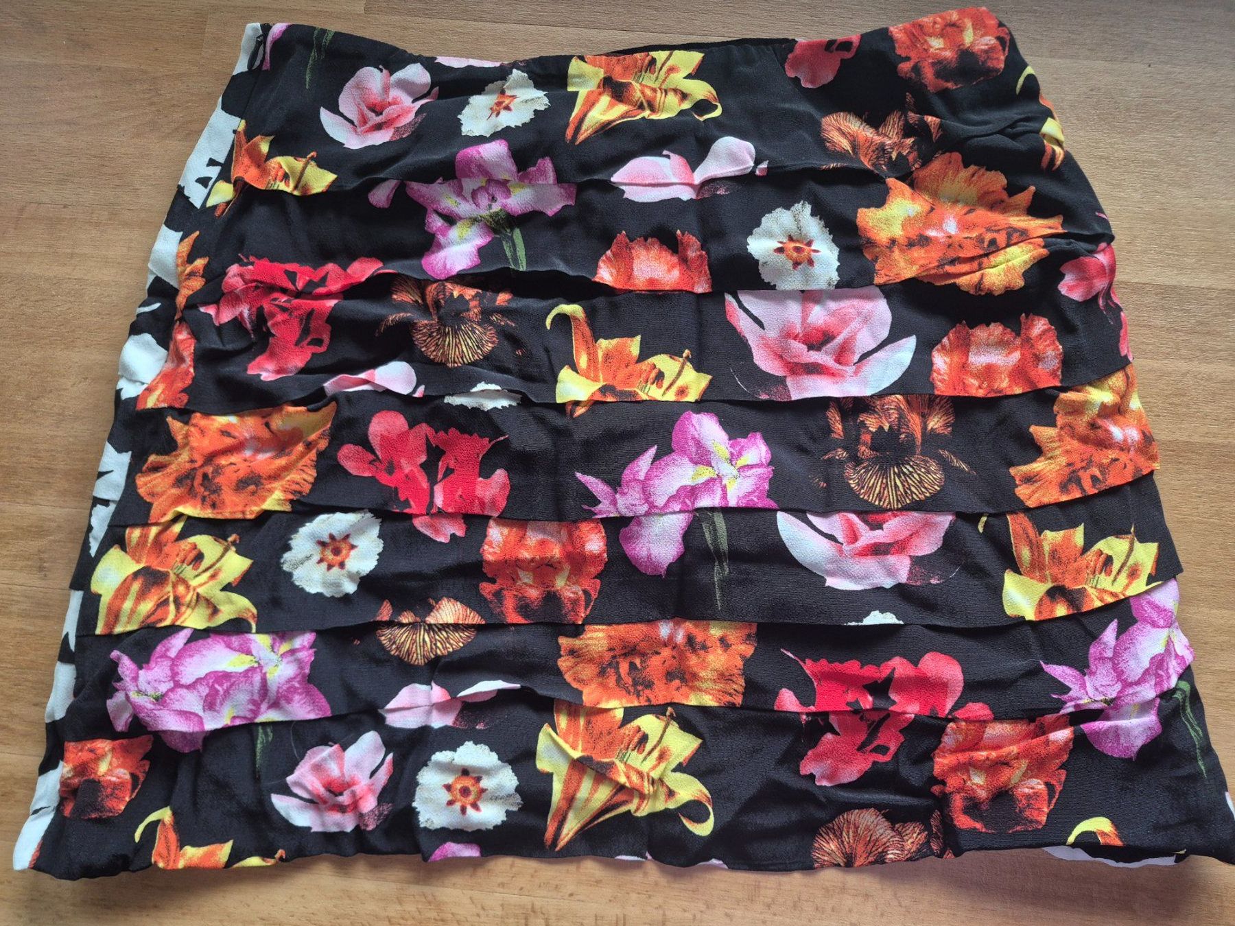 Desigual Gonne: Desigual Rock XL – Nuovo (secondo la descrizione) da Birmenstorf AG venduto da pelasa 1