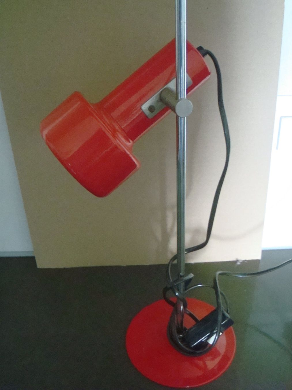 Lampade: Klassische Tischlampe - NEWEBA - Rot – Usato da Neuenegg venduto da flohcante