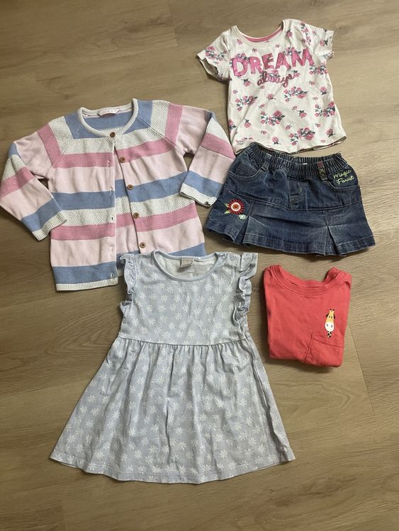 Kleiderpakete & -sets: Mädchen Kleider Paket, Top Zustand, Grösse 92, 10 Teile – Gebraucht aus Reinach BL von Vrenyk 1