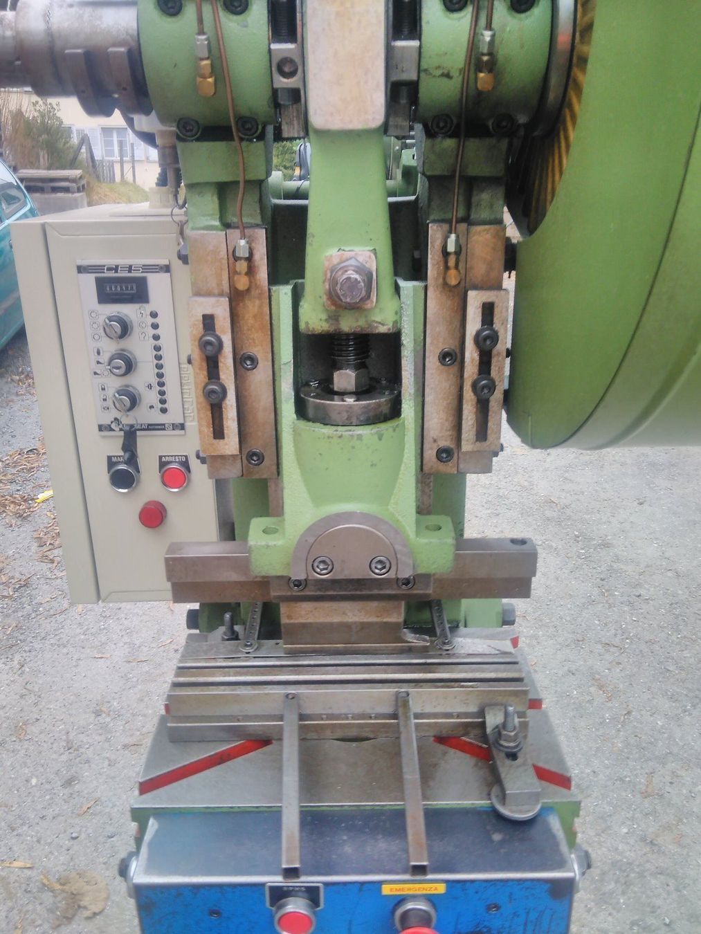 Tutte le macchine: Exzenterpresse- Stanzmaschine – Usato da Zihlschlacht venduto da Kreis68 4