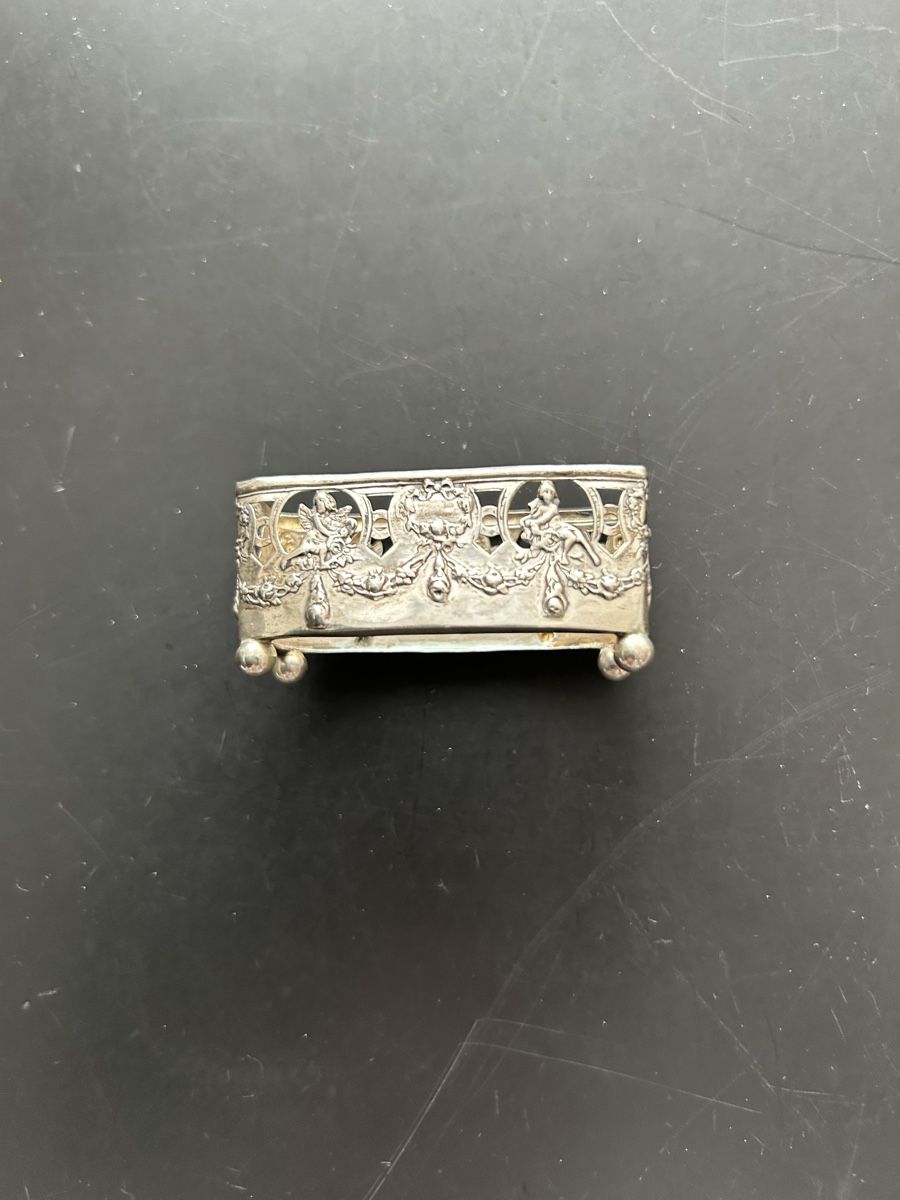 Tutte le decorazioni: Antike kleine Saliere 800 Silber – Usato da Zumikon venduto da tuna007 3