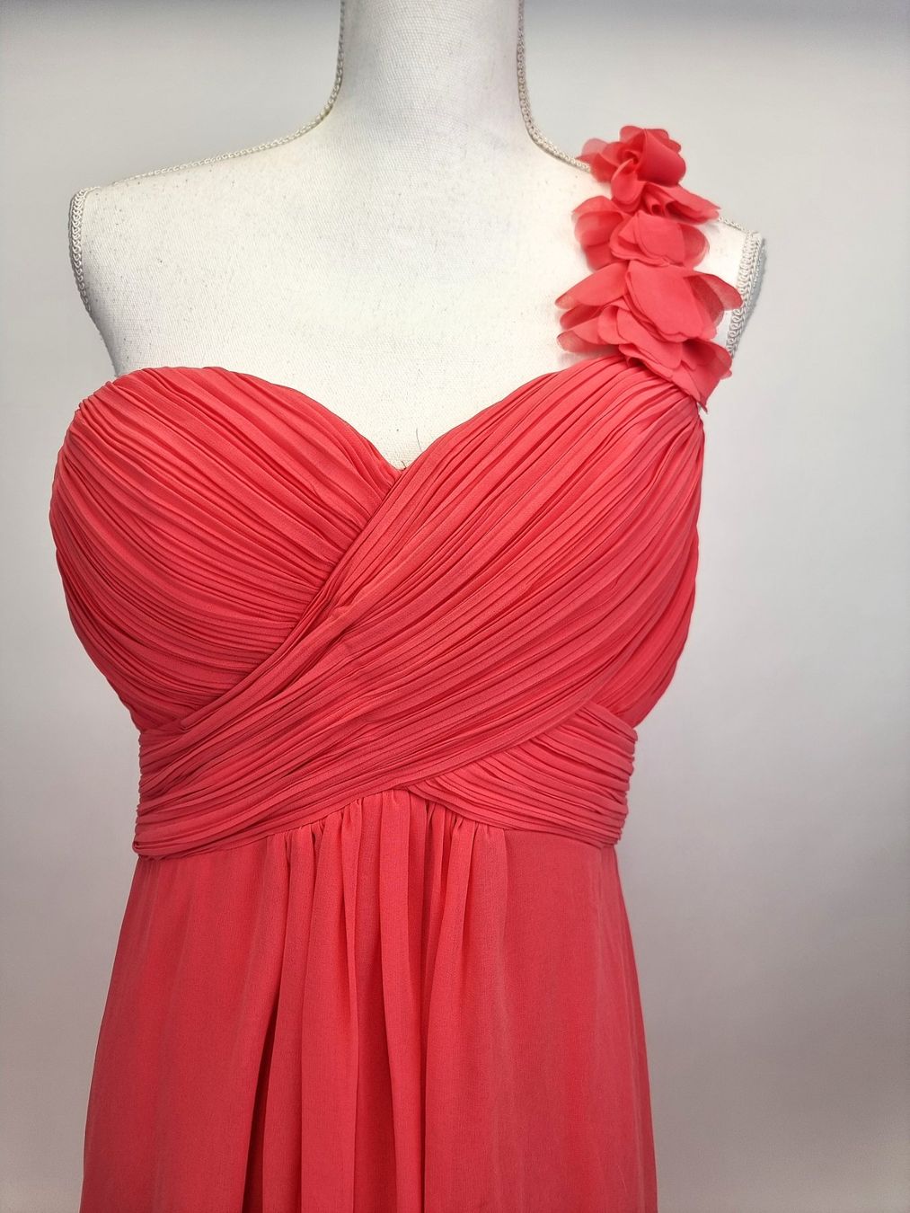 Vestiti: Abendkleid apricot – Usato da Urtenen-Schönbühl venduto da Restwert_Schoenbuehl 2