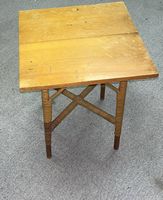 Petite Table en bois