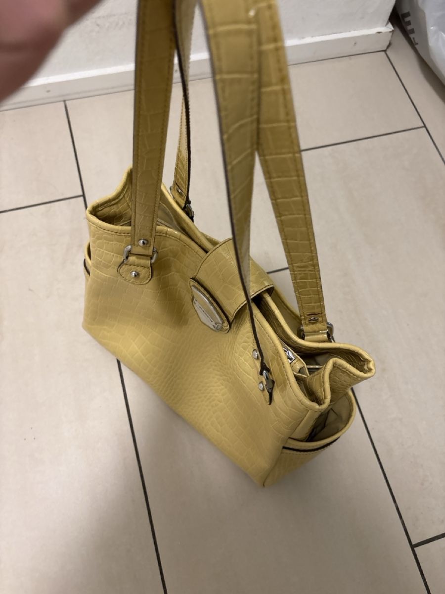 Borse da donna: Tasche in Pastellgelb mit Kroko-Optik - Chic – Usato da Kaiseraugst venduto da deb_998t 1