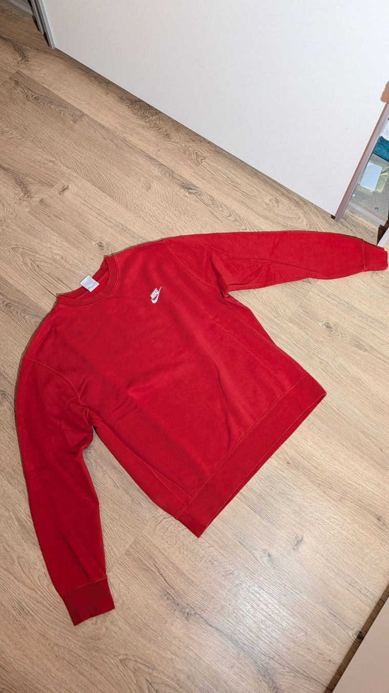 Nike Maglioni & Felpe: Pull Nike homme taille M excellent état – Usato da Vouvry venduto da leb_xjd6