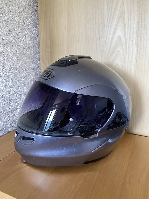 Casques & visières: Casque modulable moto SHOEI taille L – D'occasion à Genève par Dis26