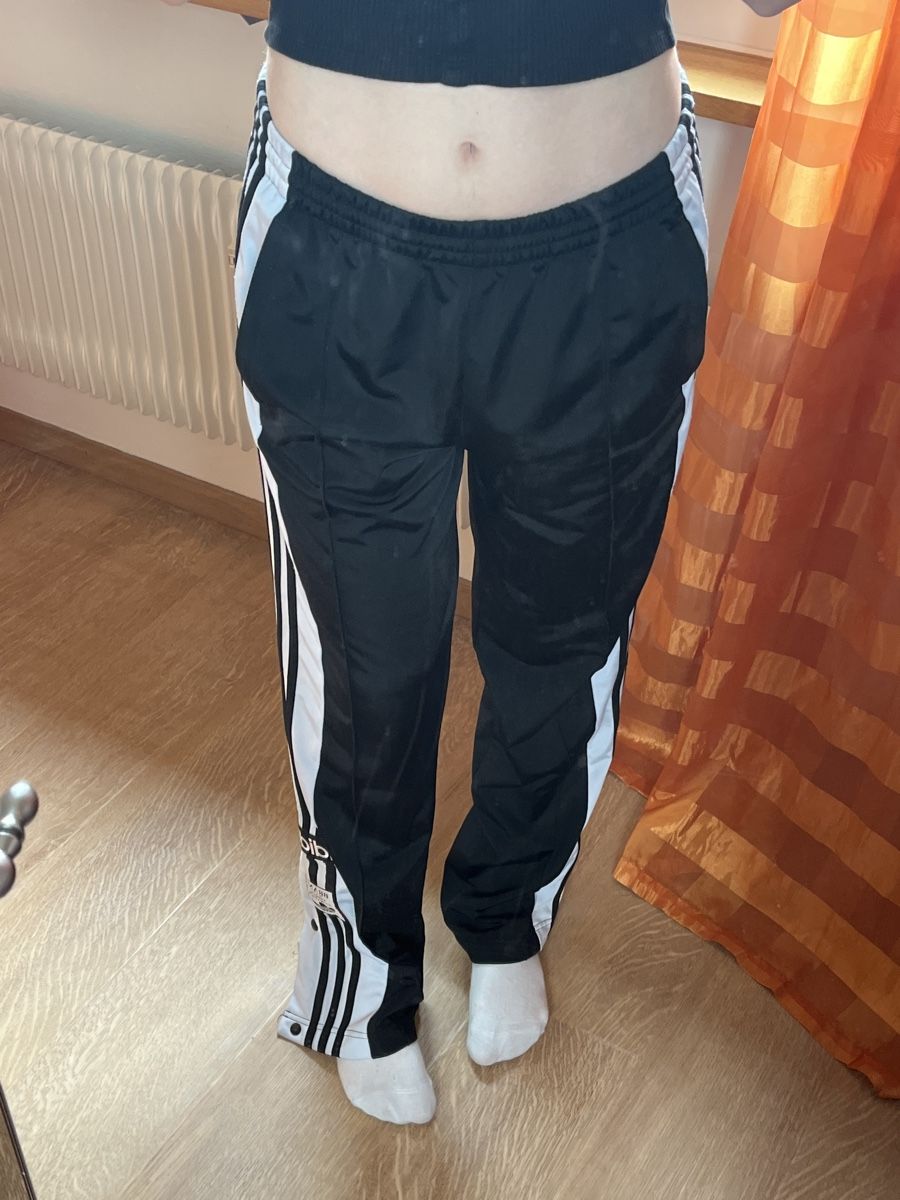 Adidas Hosen: Adiddas Hose – Neu (gemäss Beschreibung) aus Zollikofen von yar_s59v