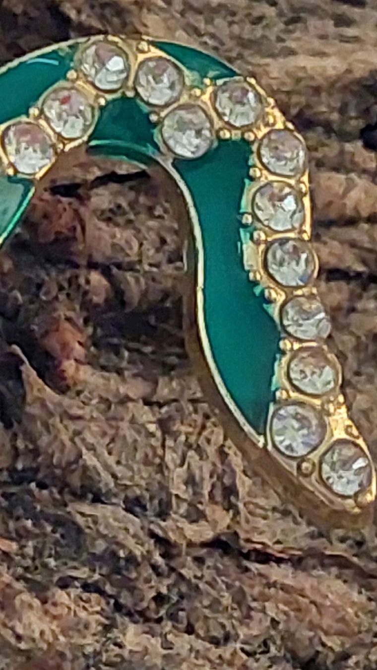 Broschen & Nadeln: Brosche Schlange grün goldfarben mit Strass – Neu (gemäss Beschreibung) aus Oberwil BL von Hunajakakku 5