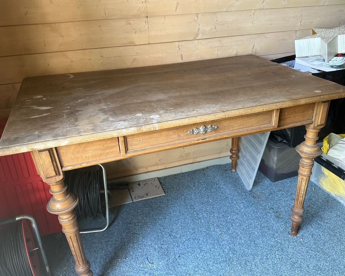 Tische: Biedermeier Tisch Nussbaum massiv – Gebraucht aus Bergdietikon von ulr_r9x5 2