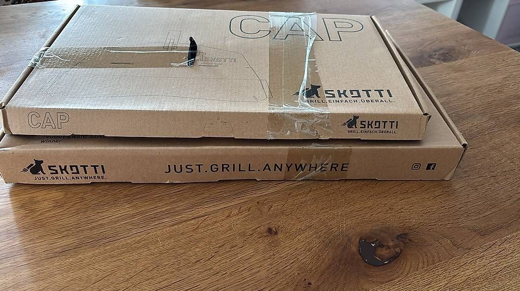 Griglie: Skotti Grill mit Deckel – Nuovo e nell'imballaggio originale da Grosswangen venduto da apolloM 1