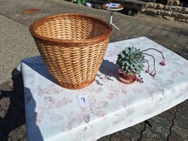 Grosser runder Weidenkorb handgeflochten