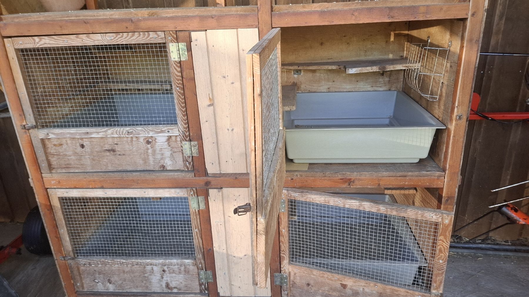 Cages, transport & sécurité: hasen stall  – D'occasion à Sigigen par mic_2gdn 1