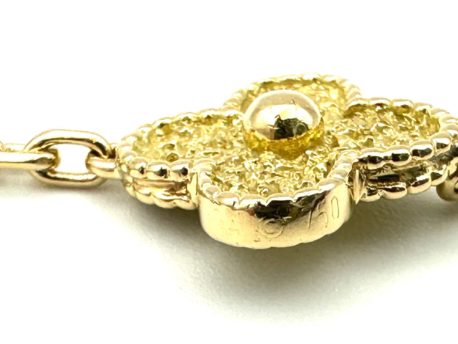 Van Cleef Bracciali & Braccialetti: VAN CLEEF. Collection "Vintage Alhambra", bracelet or jaune – Usato da Renens VD venduto da Diademe.sarl 4