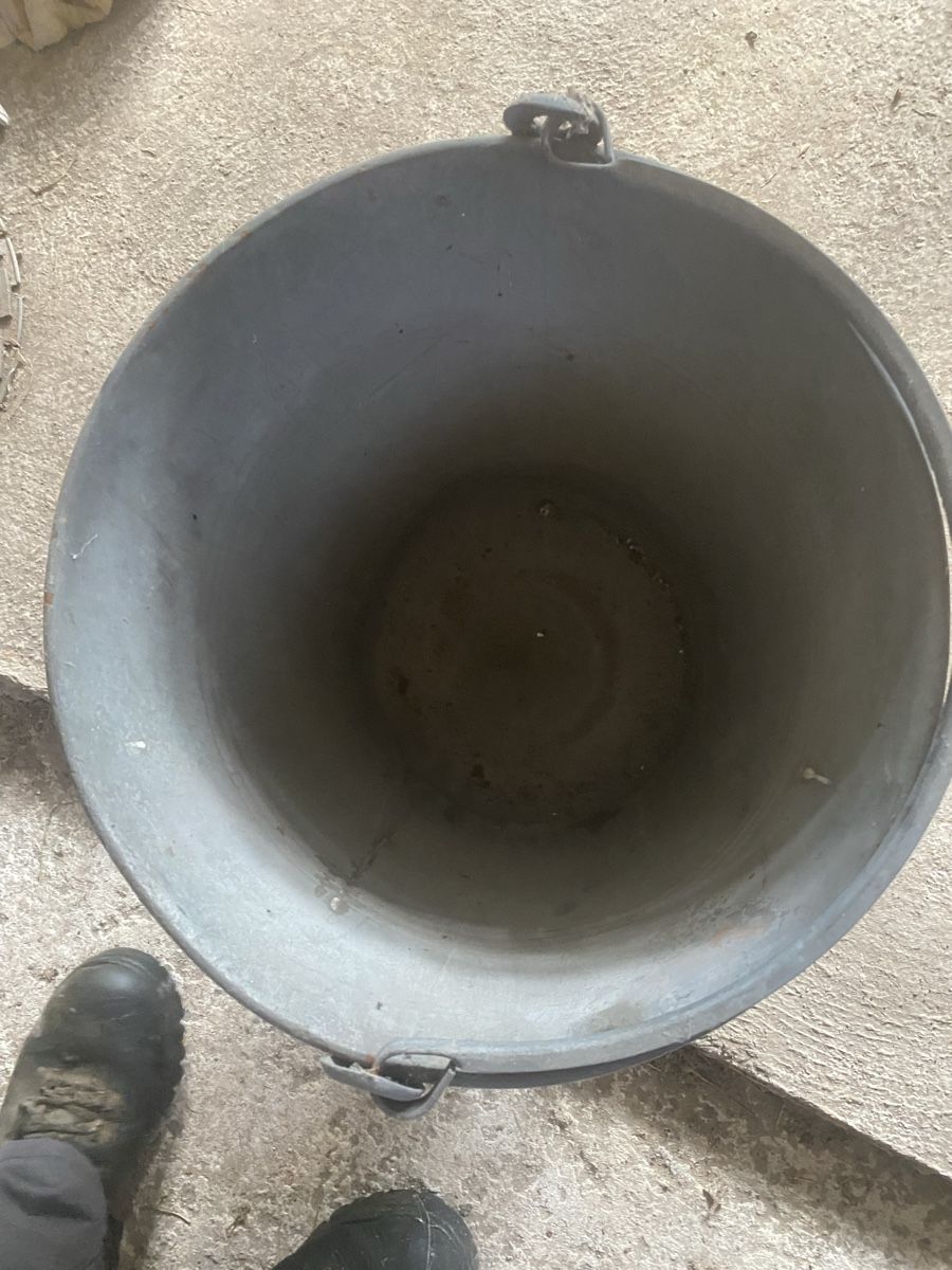 Autres articles pour la maison: Blecheimer 34 Liter mit Henkel gebraucht – D'occasion à Menzingen par Edelmuni7 3