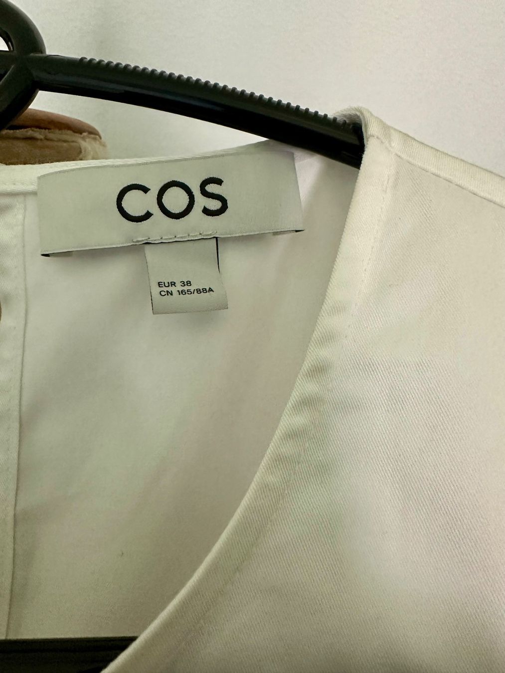 Cos Chemisiers: COS Bluse weiss Grösse 38 – D'occasion à Weggis par emanjo 1