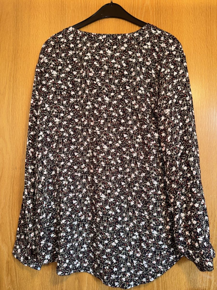 Camicette: Shirt MyOwn Gr. 42 Neu – Nuovo (secondo la descrizione) da St. Gallen venduto da mai_gd7k 1