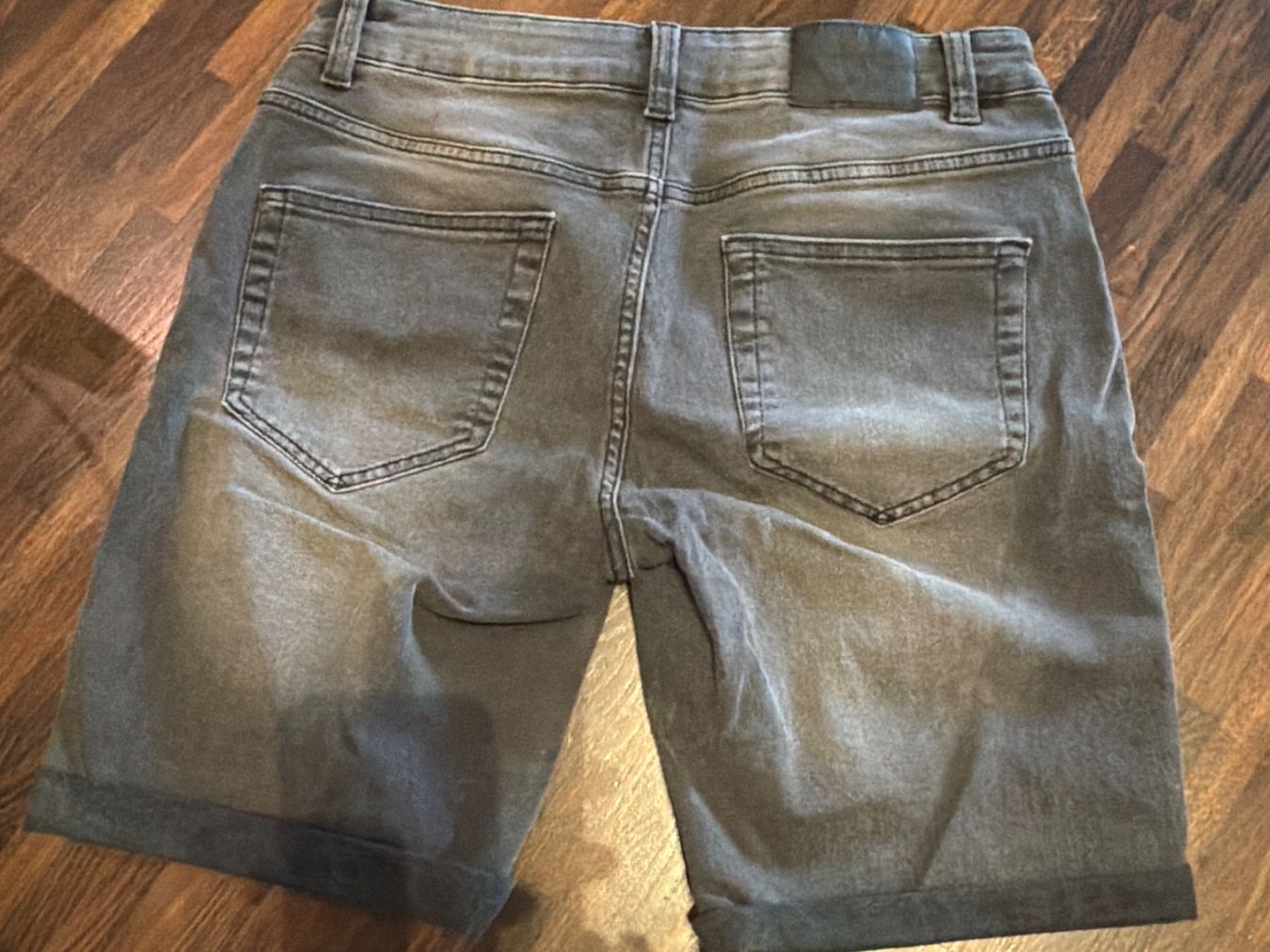 Jeans: Jeansshorts – Gebraucht aus St. Gallen von Melina020 2