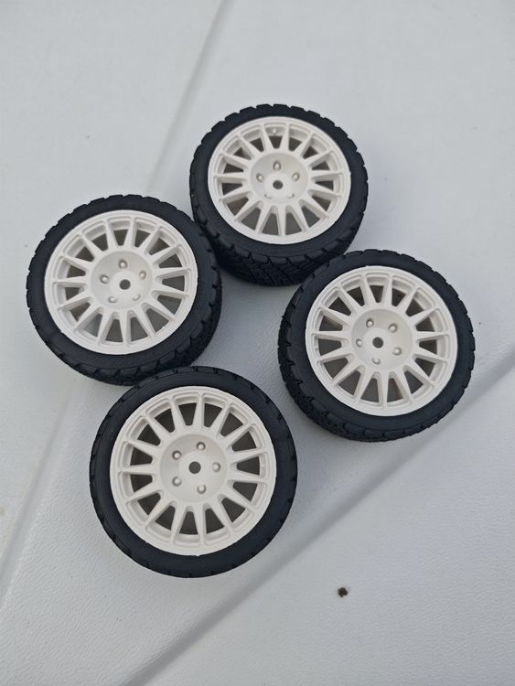 RC Kits de montage: 1:10 RC Felgen und reifen – Neuf (Voir description) à Oensingen par gyo_q5gd