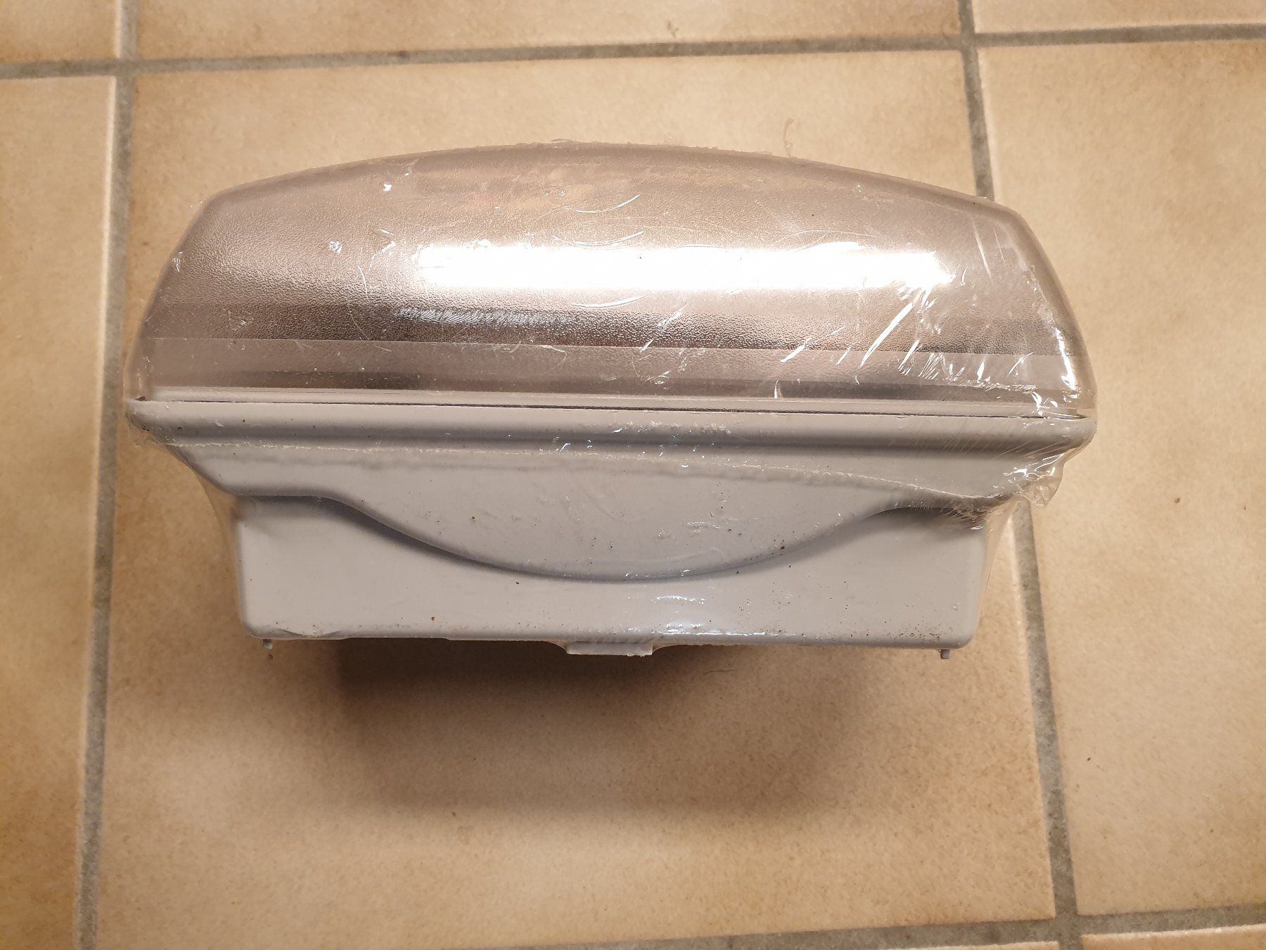 Legrand Lampade: Leuchte Legrand Schiffarmatur IP54 E27 - 75W – Nuovo e nell'imballaggio originale da Thun venduto da Nskater 1