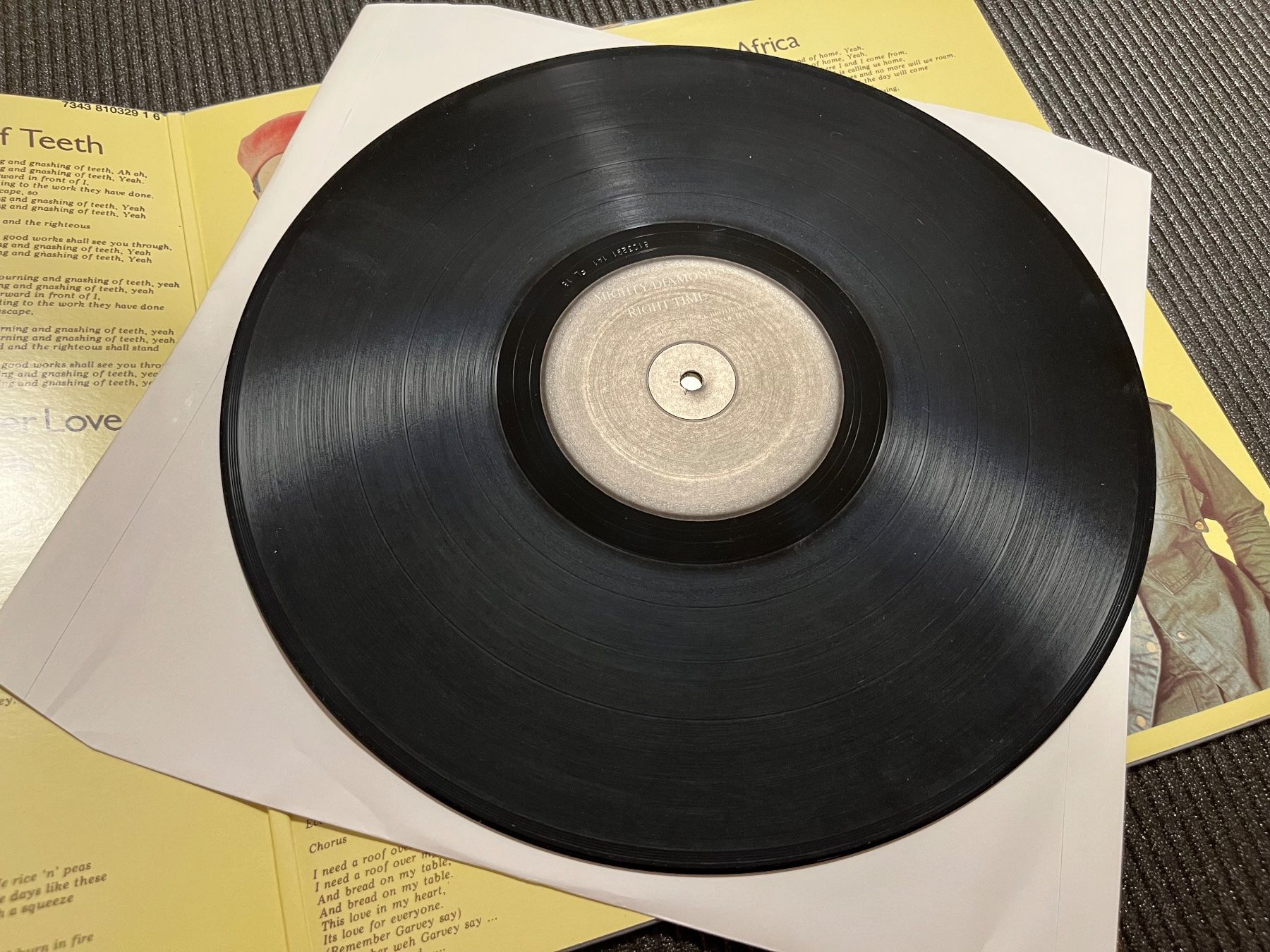 Vinyles: Mighty Diamonds Right Time – D'occasion à Olten par Xtra 2
