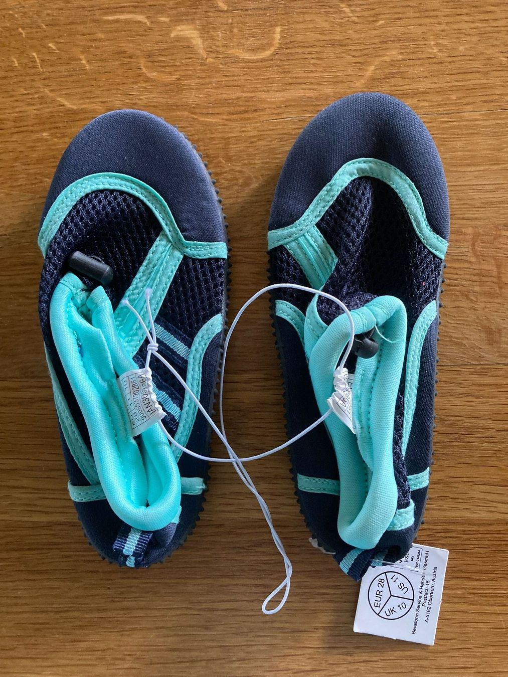Chaussures garçon: neue Badeschuhe, Gr. 28 – D'occasion à Aetingen par Nadinsky