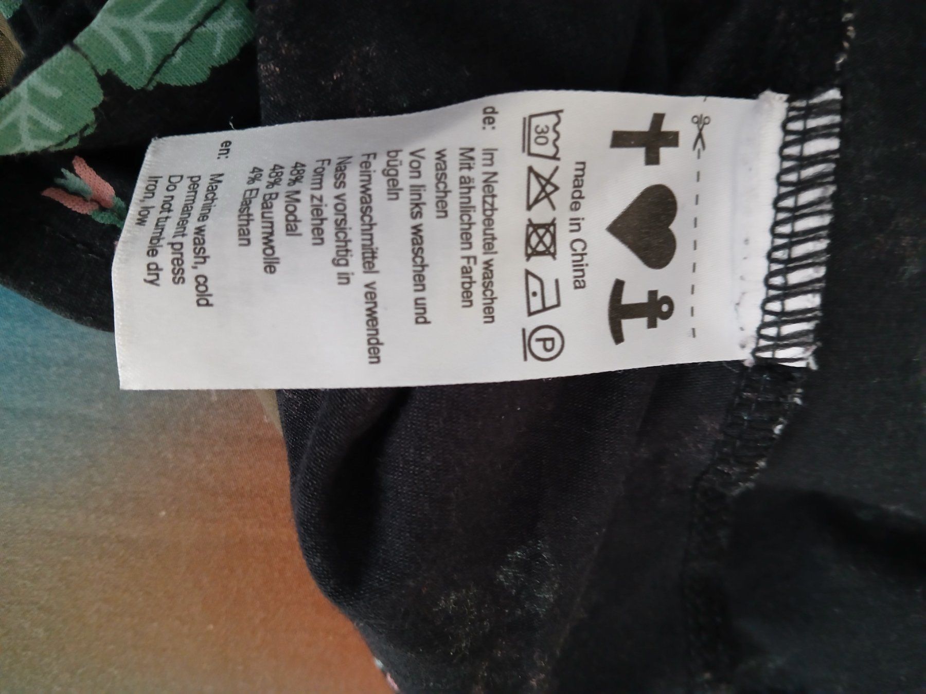 Blutsgeschwister T-shirt: Shirt Blutsgeschwister XL – Usato da Zürich venduto da ast_8nph 4