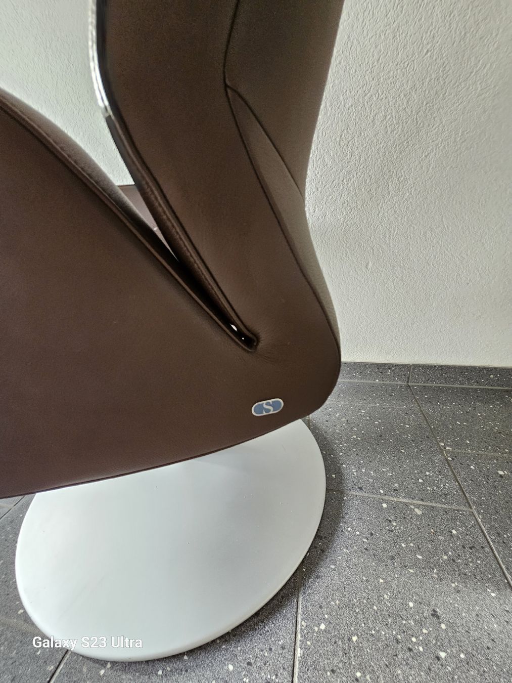 Poltrone: Brauner Leder Sessel mit Drehfuss – Usato da Zürich venduto da Troval84 3