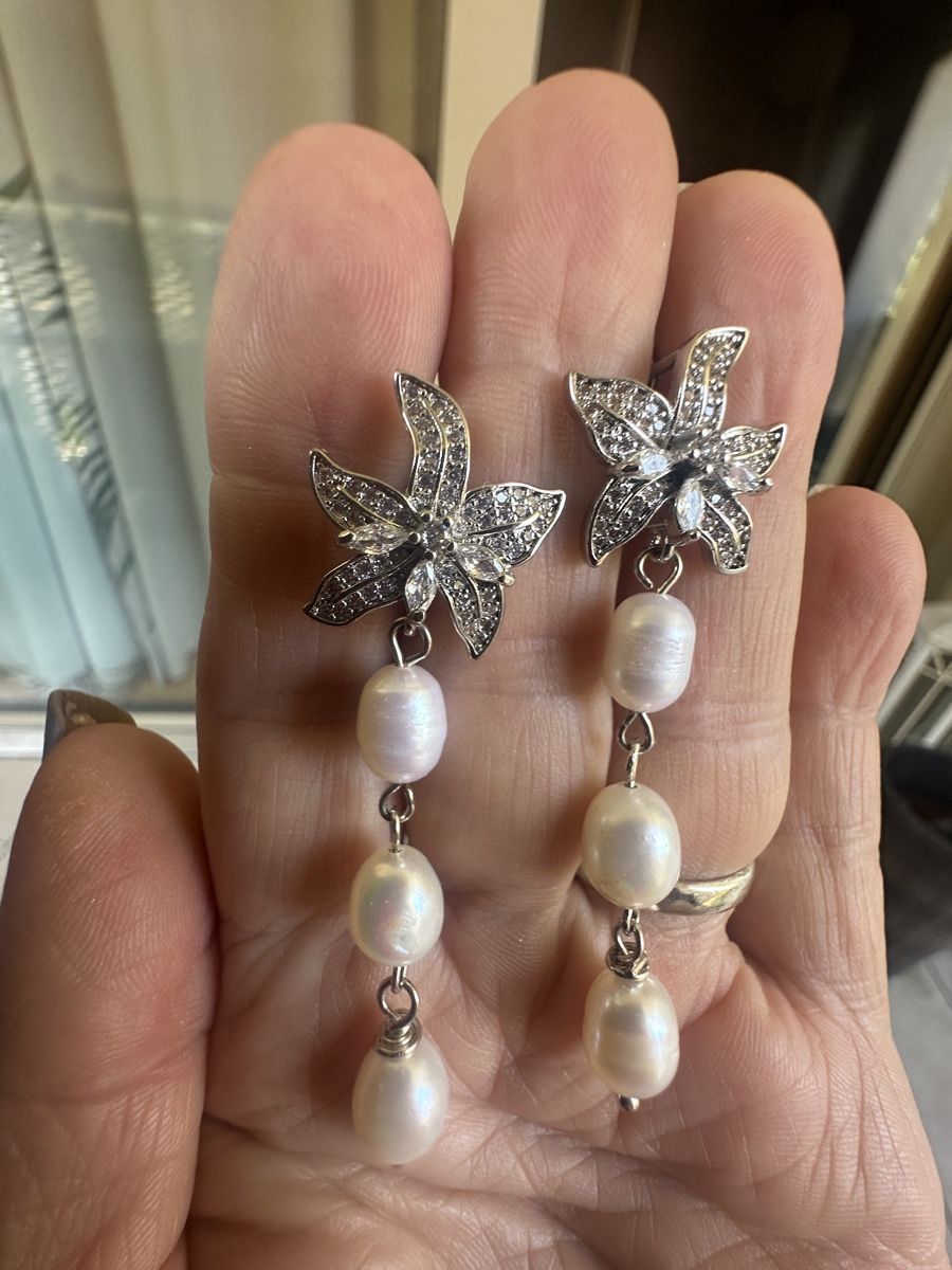 Orecchini pendenti & Orecchini a lobo: Elegante Ohrringe Blumen-Design mit Perlen, funkelnde Steine – Nuovo e nell'imballaggio originale da Kriens venduto da Hortensie6 4