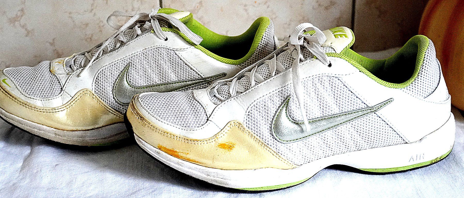 Nike Scarpe da donna: Nike Air Damen-Schuhe 39 – Usato da Baar venduto da 2cvbaar 1